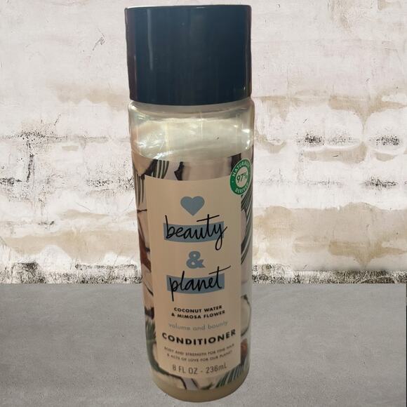 Love Beauty & Planet Other - Love Beauty and Planet Coconut Water & Mimosa Flower Conditioner - 8 oz NEW